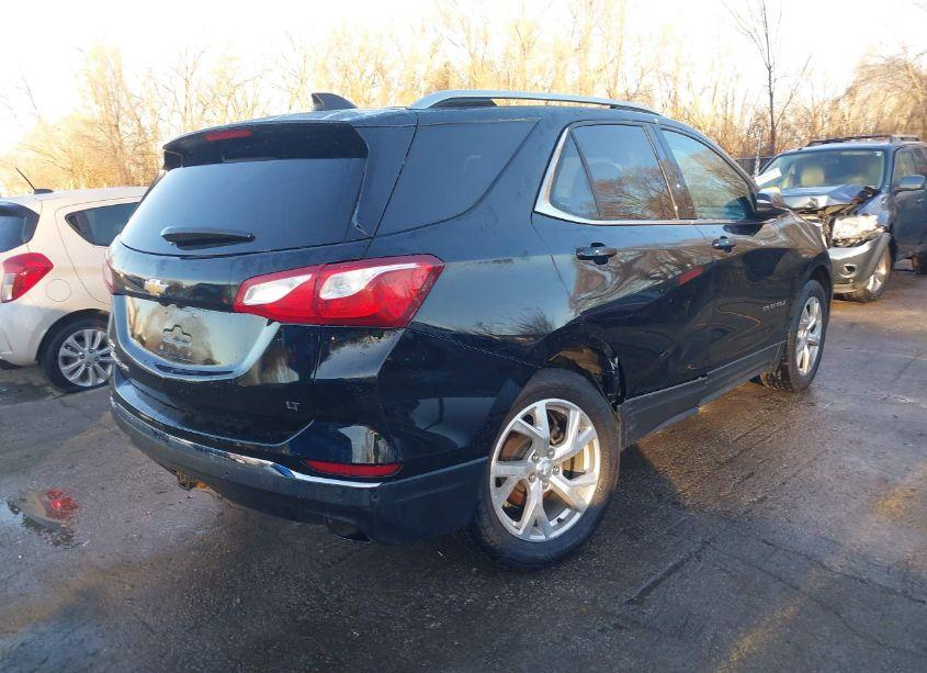 Photo 4 of 2018 Chevrolet Equinox LT (VIN 3GNAXKEX1JL288592)