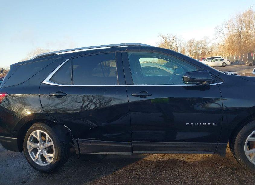 Photo 6 of 2018 Chevrolet Equinox LT (VIN 3GNAXKEX1JL288592)