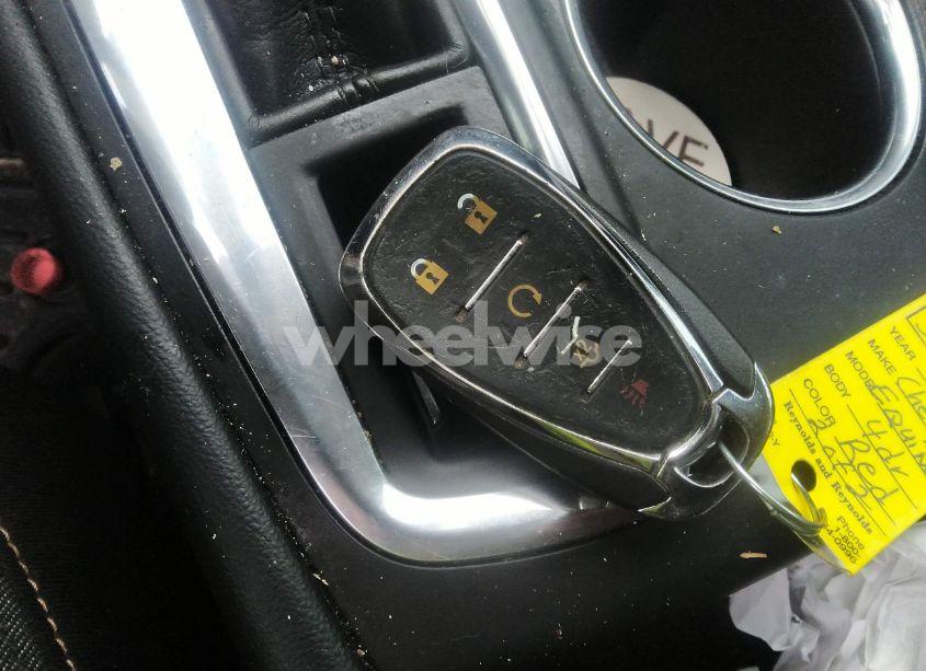 Photo 11 of 2018 Chevrolet Equinox LT (VIN 3GNAXKEX1JS506178)