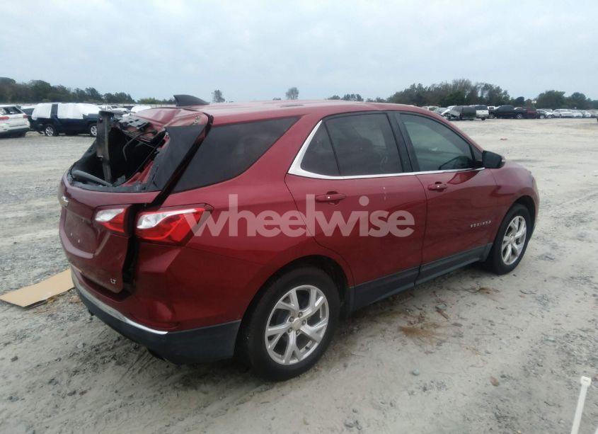 Photo 4 of 2018 Chevrolet Equinox LT (VIN 3GNAXKEX1JS506178)