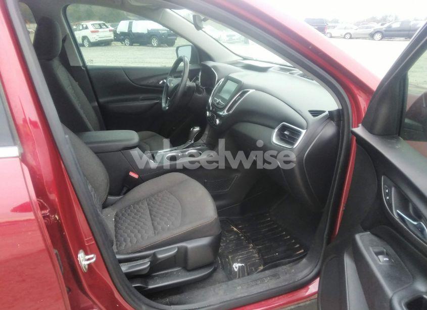 Photo 5 of 2018 Chevrolet Equinox LT (VIN 3GNAXKEX1JS506178)