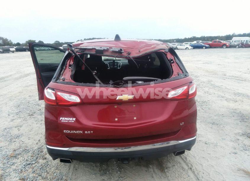 Photo 6 of 2018 Chevrolet Equinox LT (VIN 3GNAXKEX1JS506178)