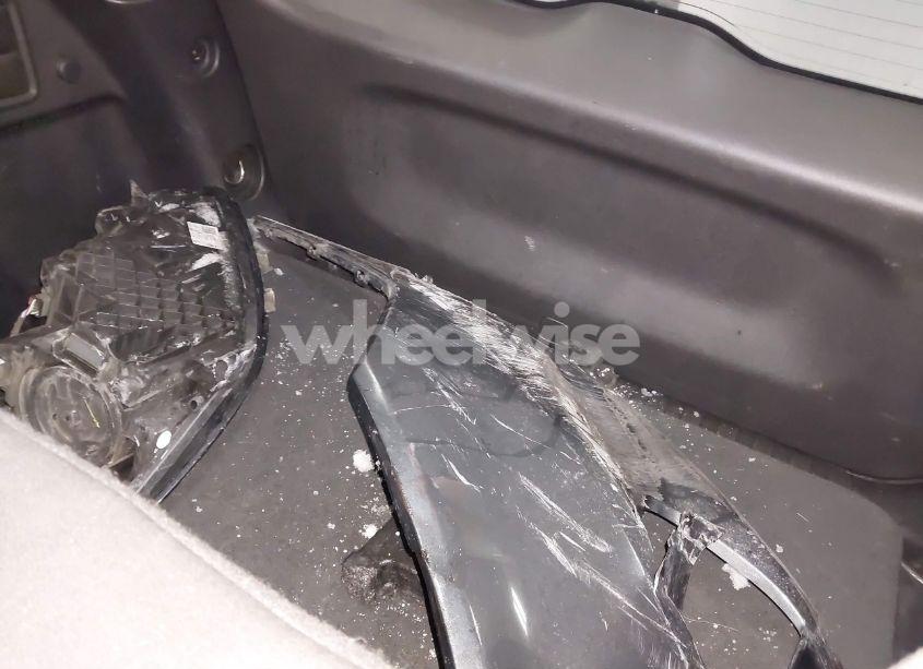 Photo 12 of 2018 Chevrolet Equinox LT (VIN 3GNAXKEX1JS547409)