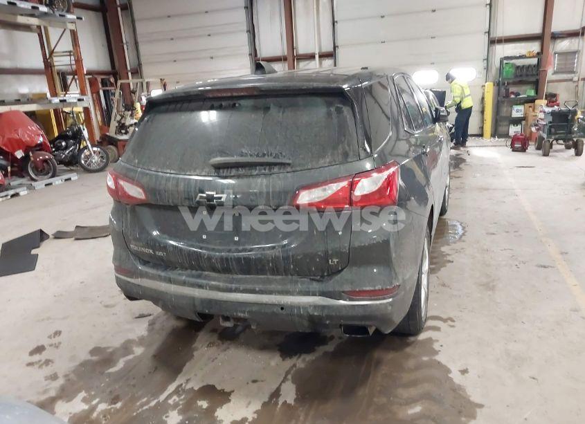 Photo 17 of 2018 Chevrolet Equinox LT (VIN 3GNAXKEX1JS547409)