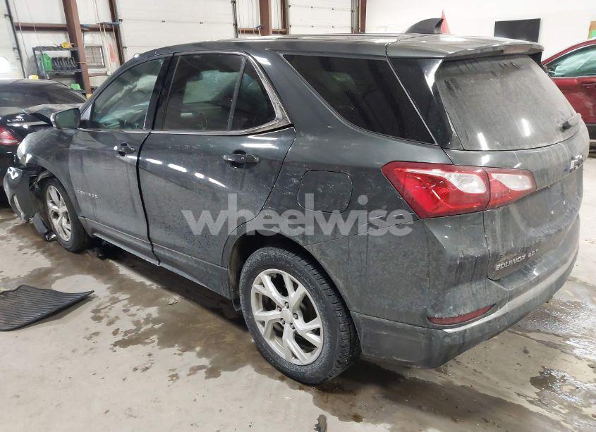 Photo 3 of 2018 Chevrolet Equinox LT (VIN 3GNAXKEX1JS547409)