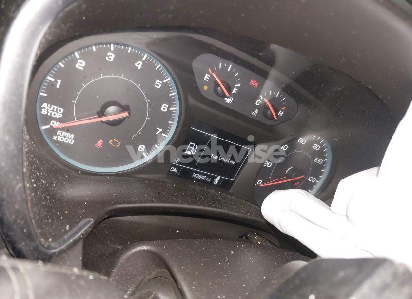 Photo 7 of 2018 Chevrolet Equinox LT (VIN 3GNAXKEX1JS547409)