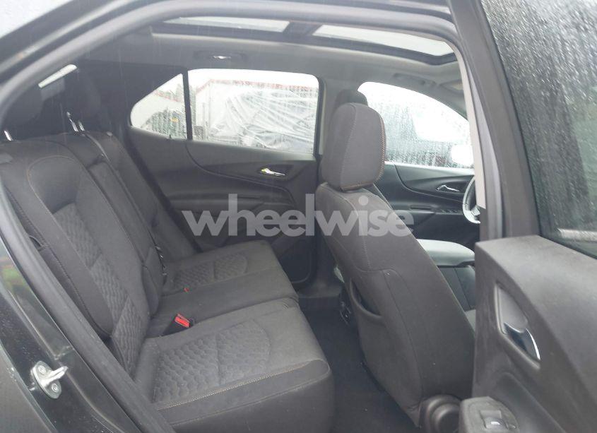 Photo 8 of 2018 Chevrolet Equinox LT (VIN 3GNAXKEX1JS560239)