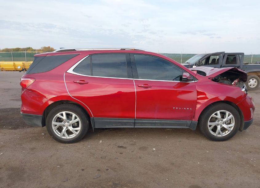 Photo 13 of 2018 Chevrolet Equinox LT (VIN 3GNAXKEX2JS507209)