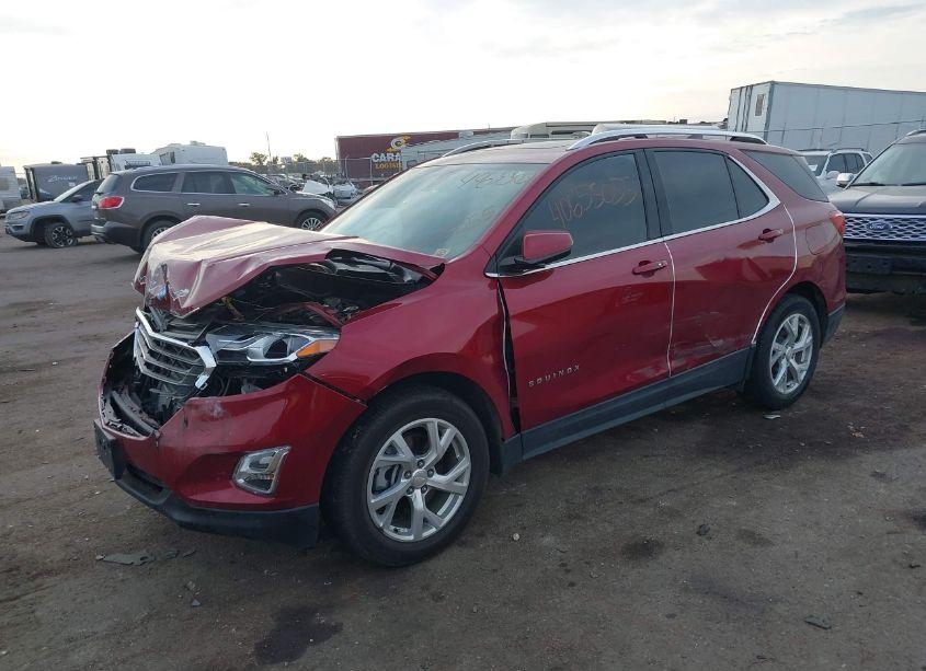 Photo 2 of 2018 Chevrolet Equinox LT (VIN 3GNAXKEX2JS507209)