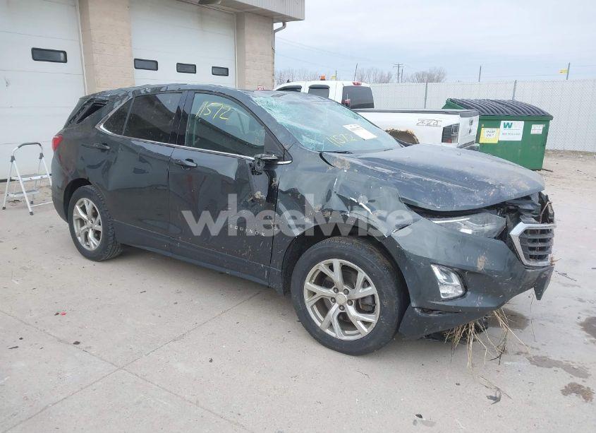 2018 Chevrolet Equinox LT (VIN 3GNAXKEX4JS505767) main photo