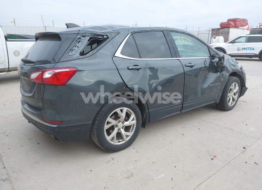 Photo 4 of 2018 Chevrolet Equinox LT (VIN 3GNAXKEX4JS505767)