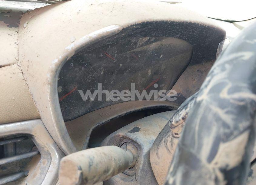 Photo 7 of 2018 Chevrolet Equinox LT (VIN 3GNAXKEX4JS541734)