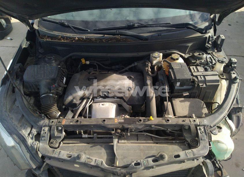 Photo 10 of 2018 Chevrolet Equinox LT (VIN 3GNAXKEX6JL373699)