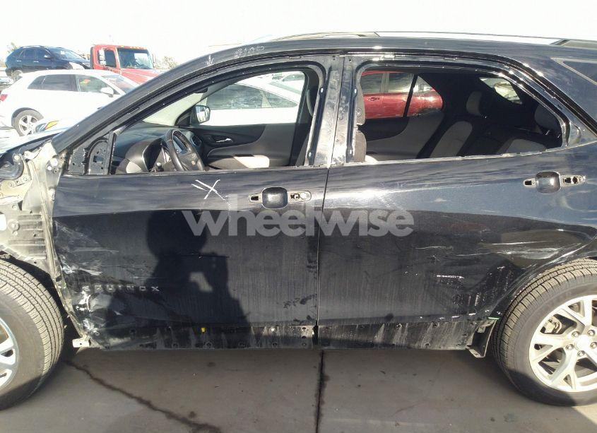 Photo 15 of 2018 Chevrolet Equinox LT (VIN 3GNAXKEX6JL373699)