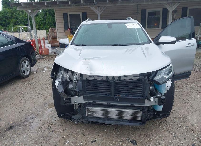 Photo 6 of 2018 Chevrolet Equinox LT (VIN 3GNAXKEX6JS579689)