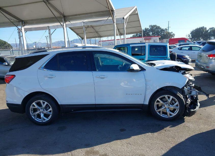 Photo 14 of 2018 Chevrolet Equinox LT (VIN 3GNAXKEX6JS603246)