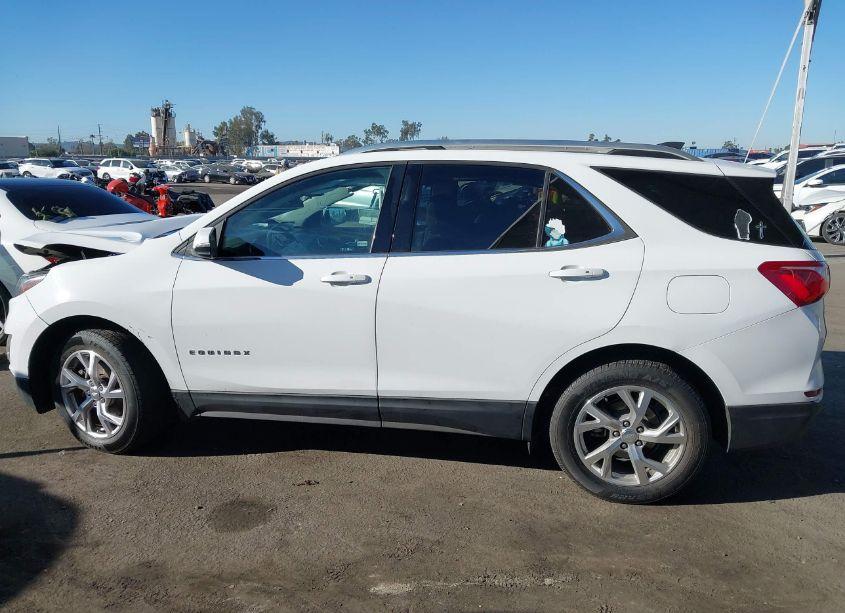 Photo 15 of 2018 Chevrolet Equinox LT (VIN 3GNAXKEX6JS603246)
