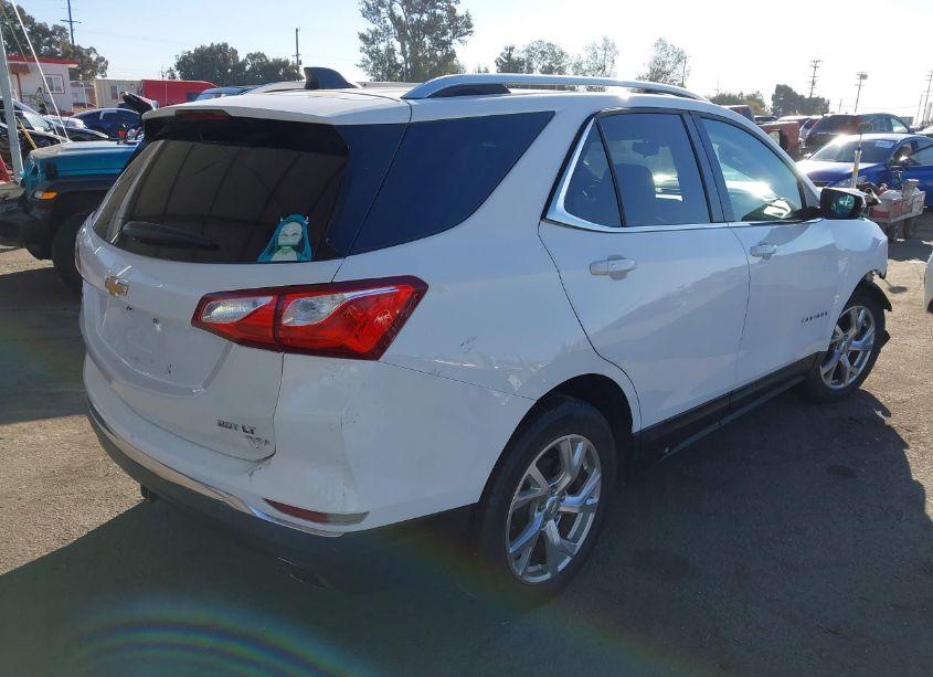 Photo 4 of 2018 Chevrolet Equinox LT (VIN 3GNAXKEX6JS603246)