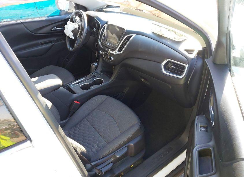 Photo 5 of 2018 Chevrolet Equinox LT (VIN 3GNAXKEX6JS603246)