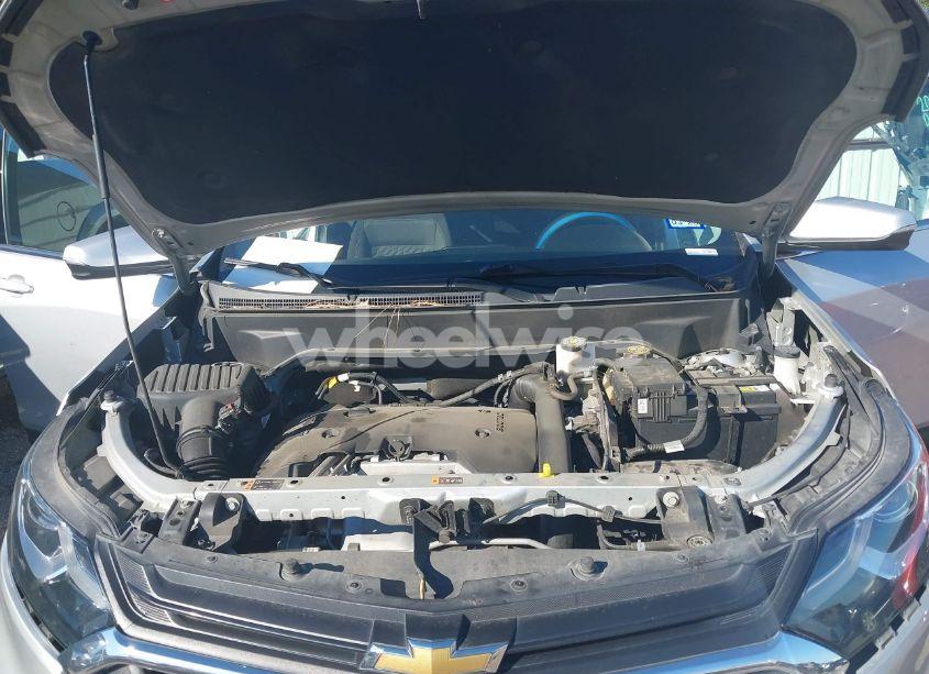 Photo 10 of 2018 Chevrolet Equinox LT (VIN 3GNAXKEX8JL249871)