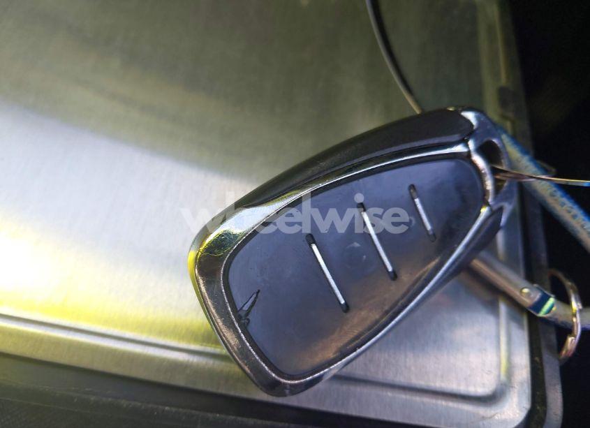 Photo 11 of 2018 Chevrolet Equinox LT (VIN 3GNAXKEX8JL249871)