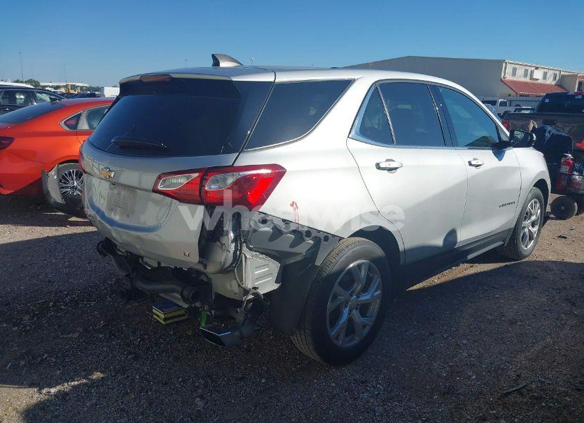 Photo 4 of 2018 Chevrolet Equinox LT (VIN 3GNAXKEX8JL249871)