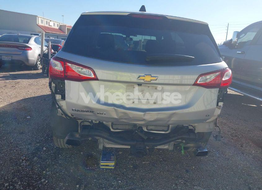 Photo 6 of 2018 Chevrolet Equinox LT (VIN 3GNAXKEX8JL249871)