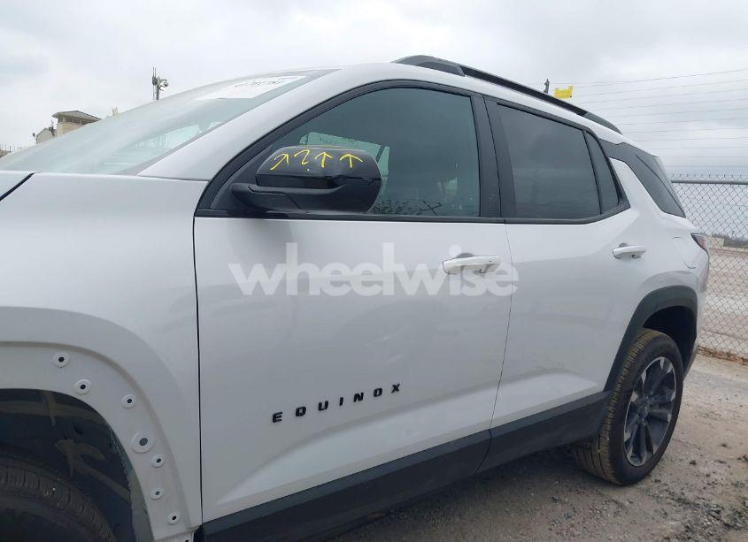 Photo 15 of 2025 Chevrolet Equinox FWD RS (VIN 3GNAXLEG5SL215460)