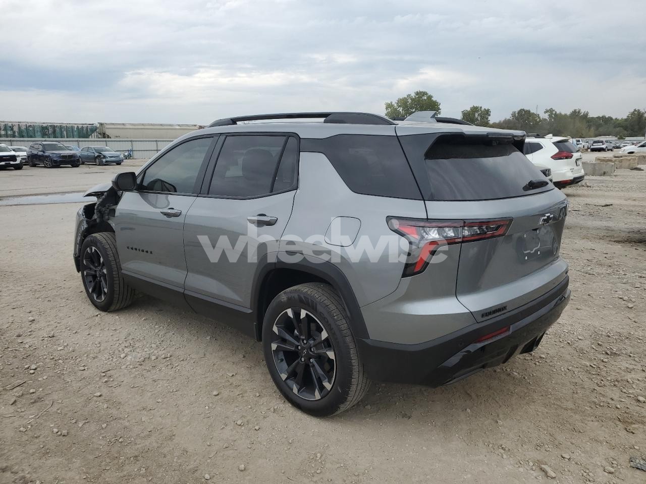 Photo 2 of 2026 CHEVROLET EQUINOX RS (VIN 3GNAXLEG6TL100741)