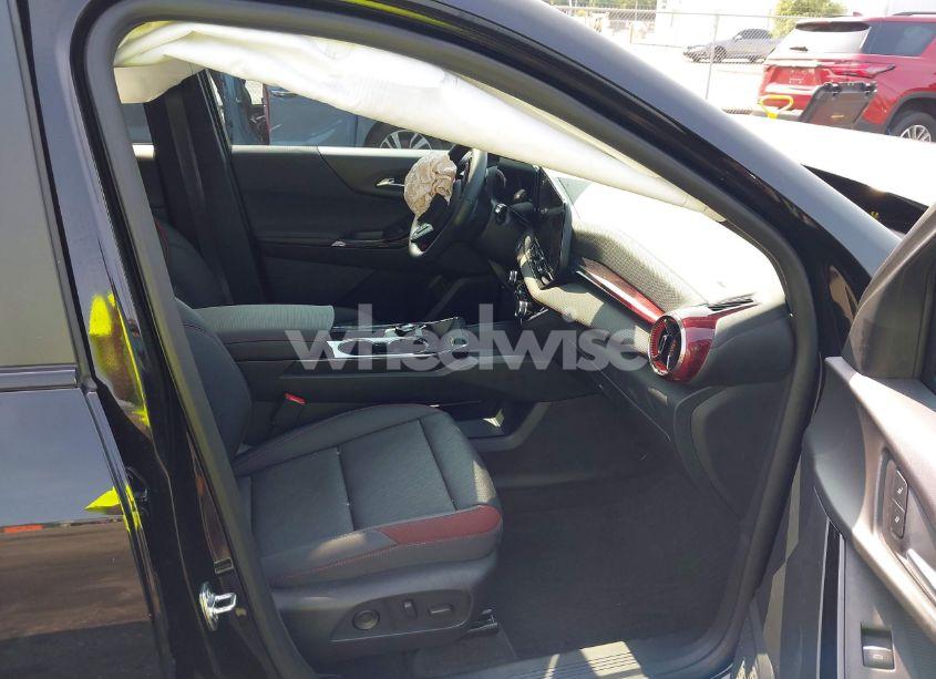 Photo 5 of 2025 Chevrolet Equinox FWD RS (VIN 3GNAXLEGXSL132638)