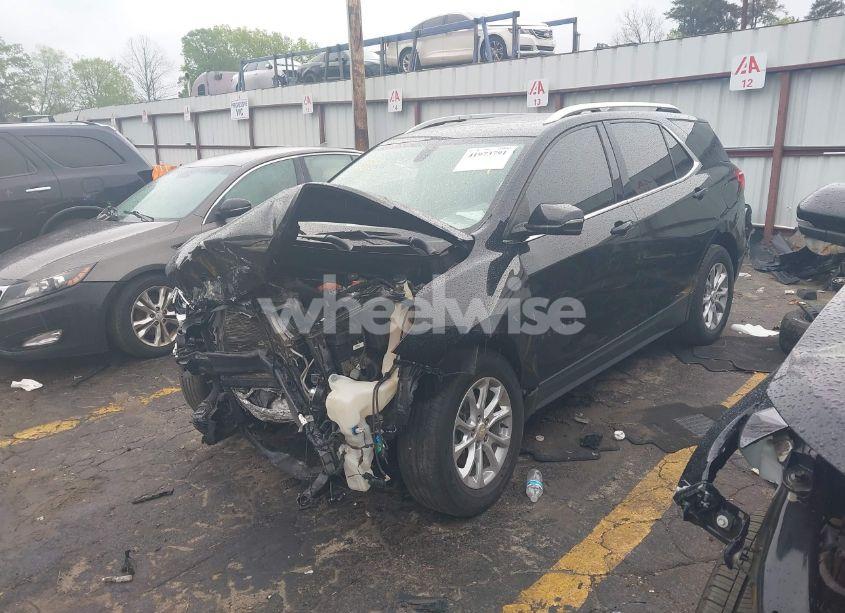 Photo 2 of 2018 Chevrolet Equinox LT (VIN 3GNAXLEU4JL307647)
