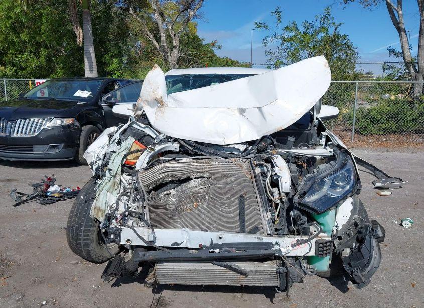 Photo 6 of 2018 Chevrolet Equinox LT (VIN 3GNAXLEU7JL174513)