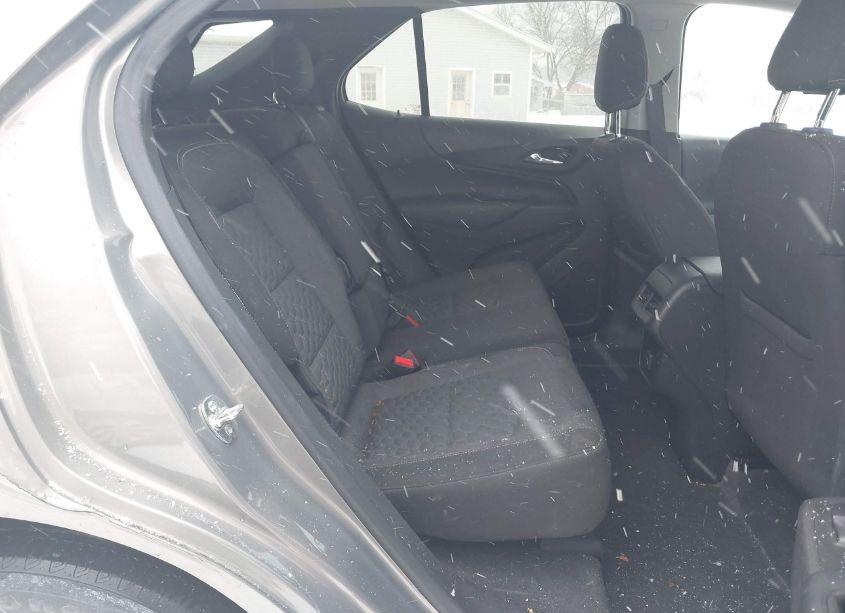 Photo 8 of 2019 Chevrolet Equinox LT (VIN 3GNAXLEX0KS540264)