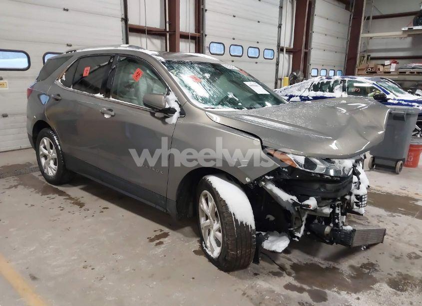 2019 Chevrolet Equinox LT (VIN 3GNAXLEX0KS563477) main photo