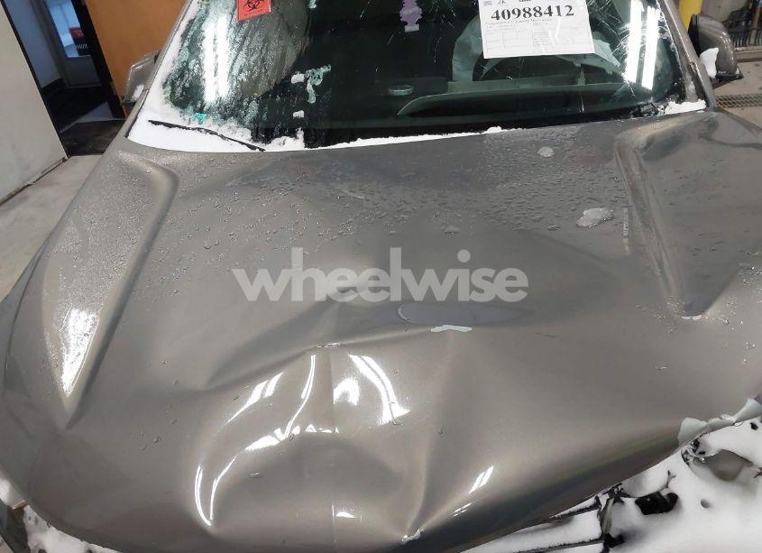 Photo 10 of 2019 Chevrolet Equinox LT (VIN 3GNAXLEX0KS563477)