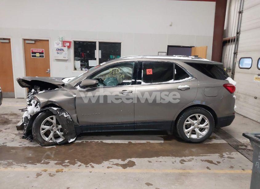 Photo 14 of 2019 Chevrolet Equinox LT (VIN 3GNAXLEX0KS563477)