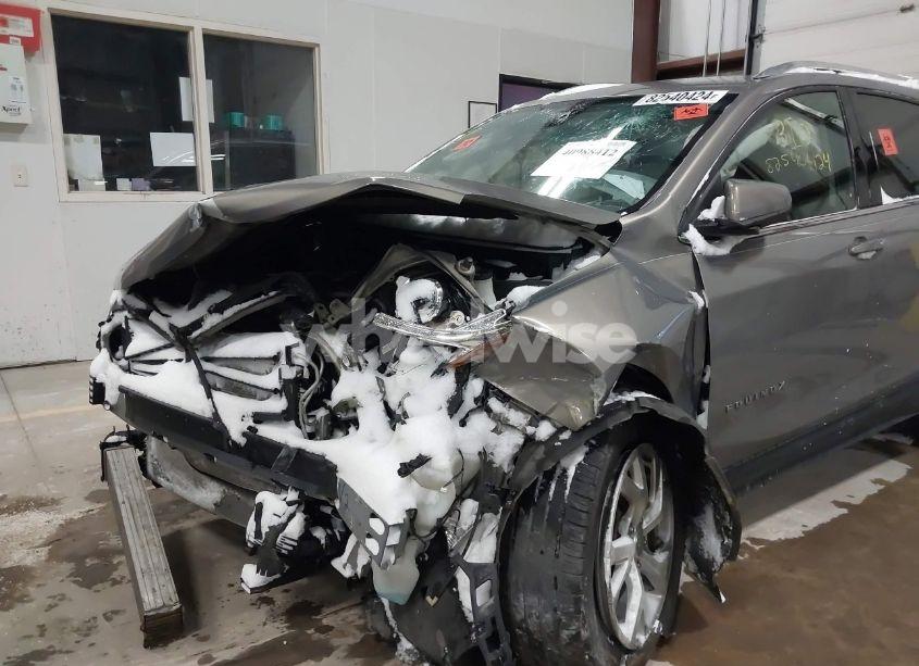 Photo 6 of 2019 Chevrolet Equinox LT (VIN 3GNAXLEX0KS563477)