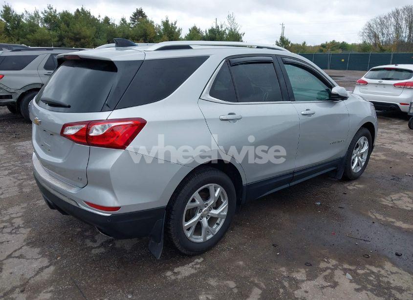 Photo 4 of 2019 Chevrolet Equinox LT (VIN 3GNAXLEX1KS632306)
