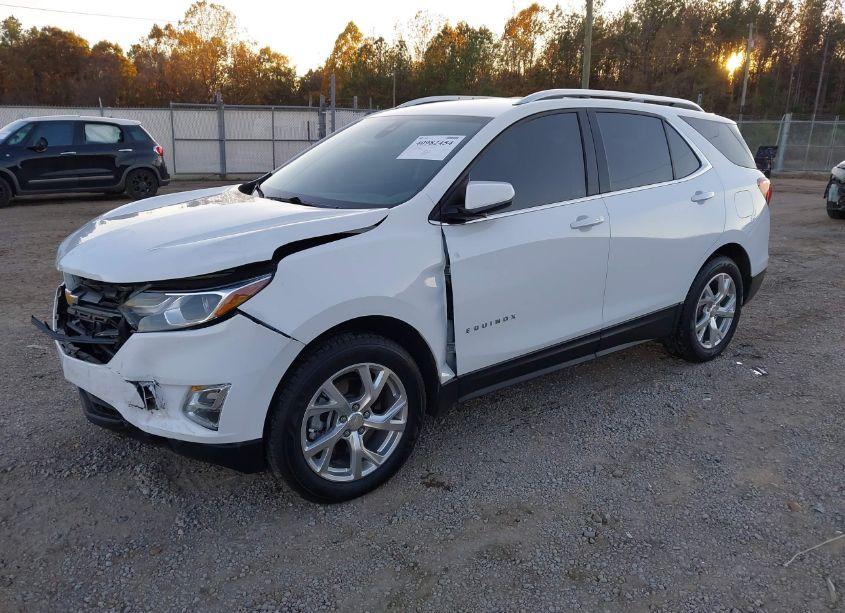 Photo 2 of 2020 Chevrolet Equinox FWD LT 2.0L TURBO (VIN 3GNAXLEX2LS524780)