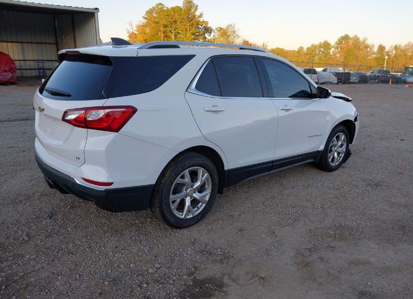 Photo 4 of 2020 Chevrolet Equinox FWD LT 2.0L TURBO (VIN 3GNAXLEX2LS524780)