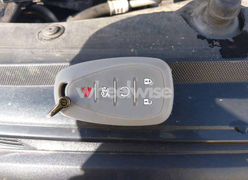 Photo 11 of 2019 Chevrolet Equinox LT (VIN 3GNAXLEX4KL125510)