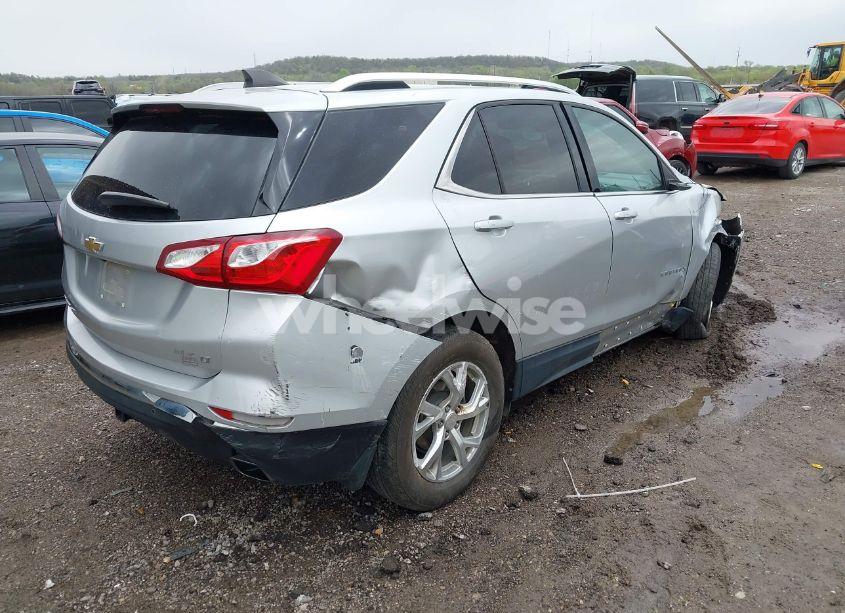 Photo 4 of 2019 Chevrolet Equinox LT (VIN 3GNAXLEX4KS574899)