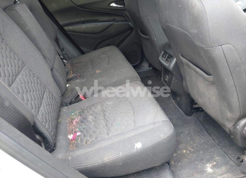 Photo 8 of 2019 Chevrolet Equinox LT (VIN 3GNAXLEX4KS574899)