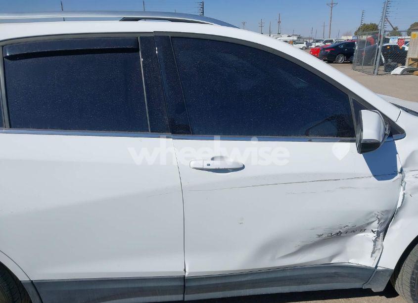 Photo 13 of 2019 Chevrolet Equinox LT (VIN 3GNAXLEX4KS662609)