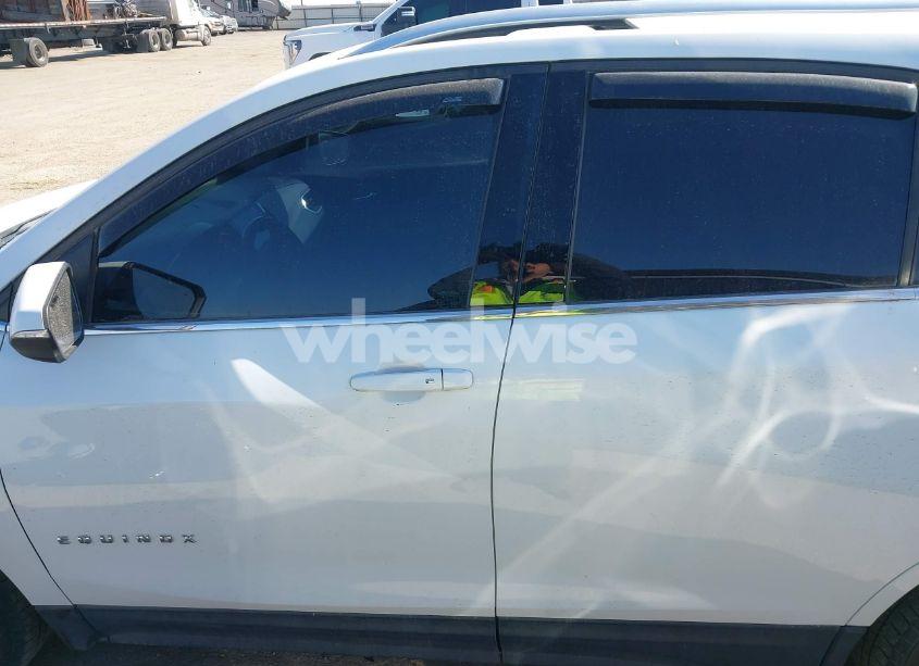 Photo 14 of 2019 Chevrolet Equinox LT (VIN 3GNAXLEX4KS662609)