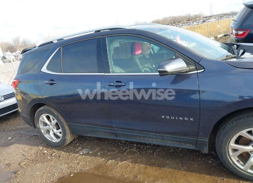 Photo 13 of 2019 Chevrolet Equinox LT (VIN 3GNAXLEX6KS548286)