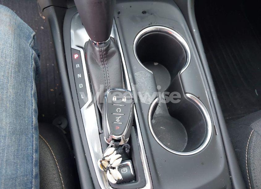 Photo 11 of 2019 Chevrolet Equinox LT (VIN 3GNAXLEX8KL295594)