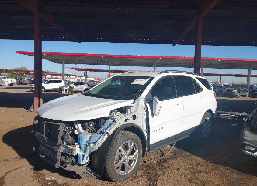 Photo 2 of 2019 Chevrolet Equinox LT (VIN 3GNAXLEX8KS505990)