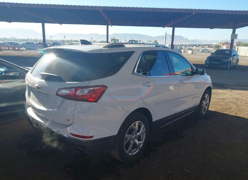 Photo 4 of 2019 Chevrolet Equinox LT (VIN 3GNAXLEX8KS505990)