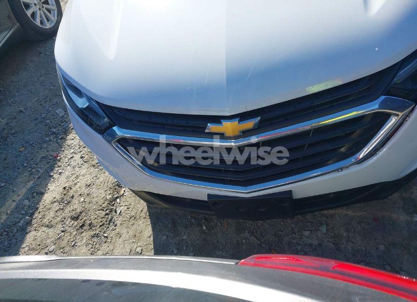 Photo 12 of 2019 Chevrolet Equinox LT (VIN 3GNAXLEX9KS532728)